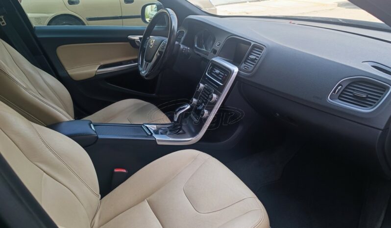 Volvo V60 2015 D2 + Δερμάτινο Σαλόνι full