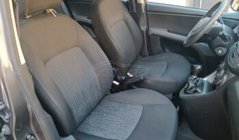 Hyundai i 10 2011 full