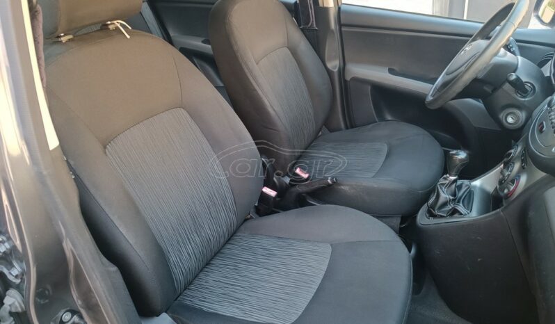 Hyundai i 10 2011 full