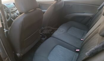 Hyundai i 10 2011 full