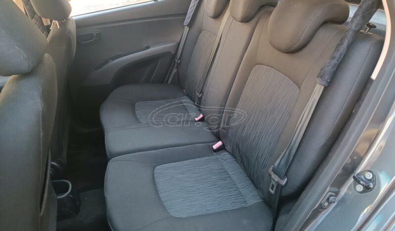 Hyundai i 10 2011 full