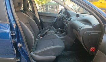 Peugeot 206 2006 1.4 16V 90PS full